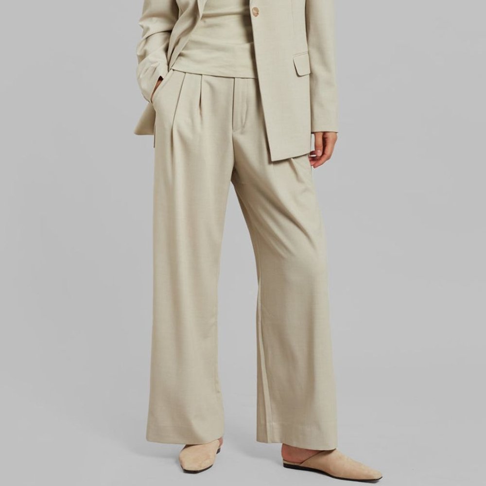NWT The Frankie Shop Aliye Pintuck Pants - Beige